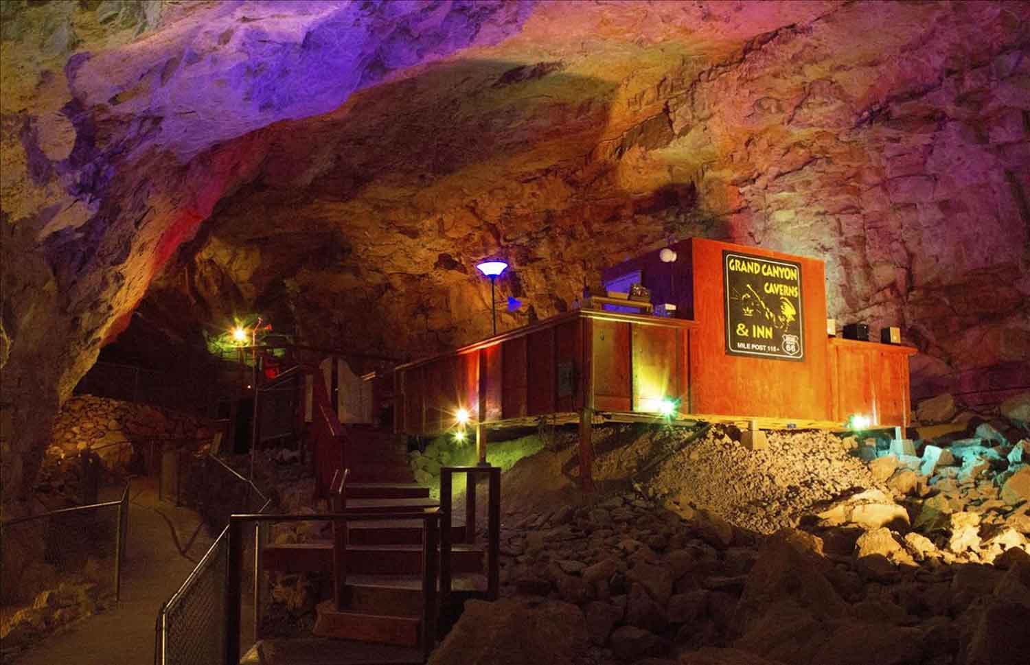 Grand Canyon Caverns Hotel | Arizona Attractions